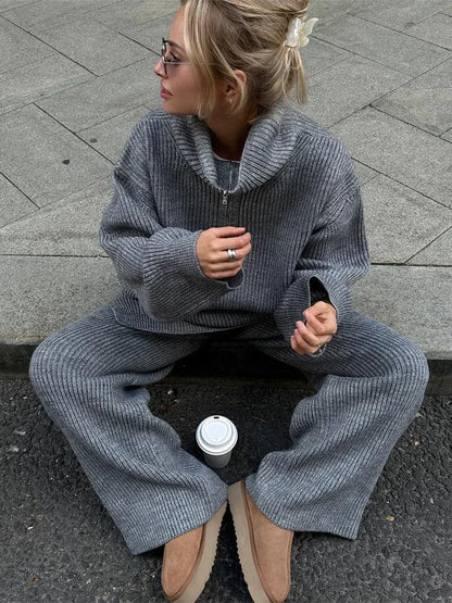Set de pulover cu fermoar pe jumătate și pantaloni asortați