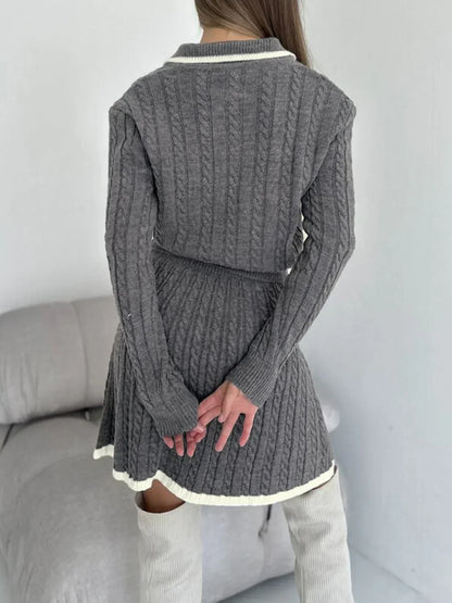 Set fustă cu rever și tricot cu model de cablu