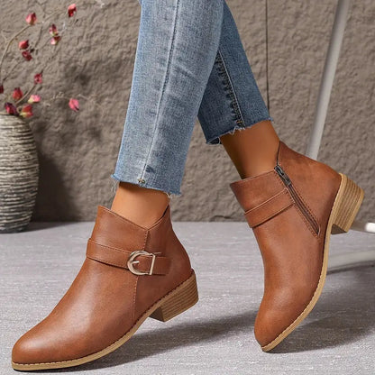 Botine moderne cu cataramă